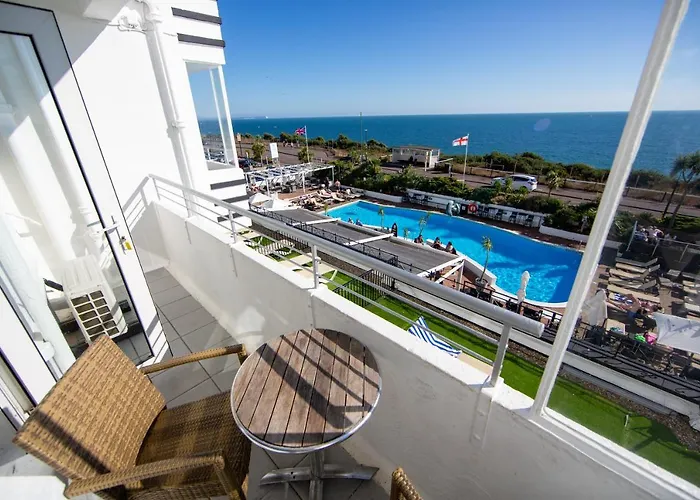 Best Christmas Hotels in Bournemouth for Festive Bliss