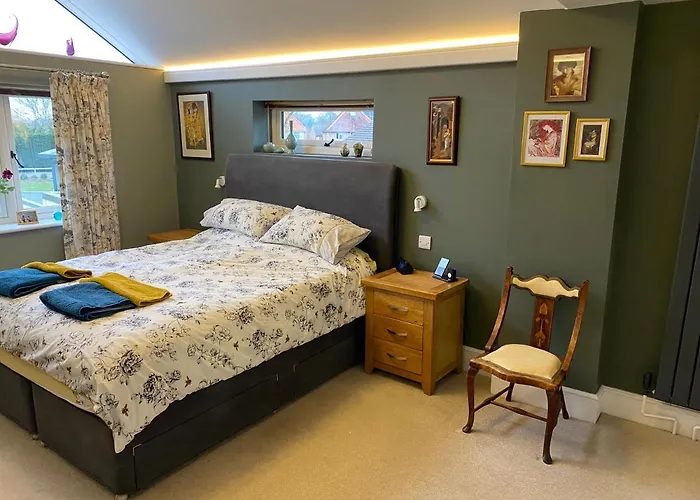 Top Premier Inn Hotels Near Silverstone Circuit