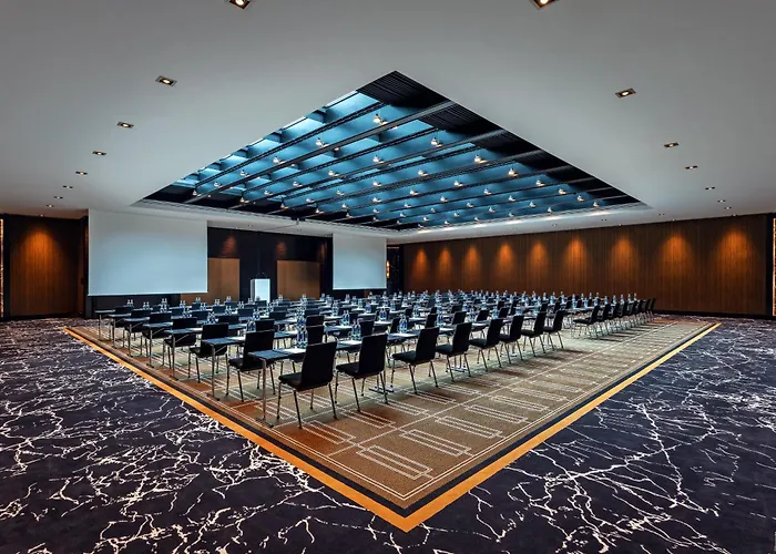 Beste Hotels im Düsseldorfer Medienhafen